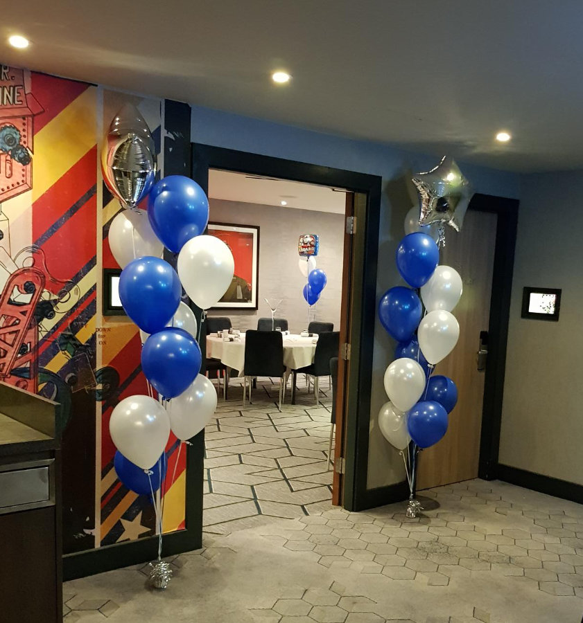 birthday party entrance balloons